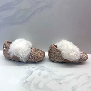 Never worn Ugg golf glitter crib shoes